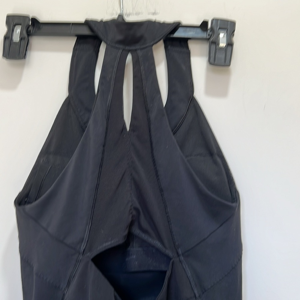 Lululemon black  tank top with built in bra. size 4 has pads. EUC - Picture 5 of 6